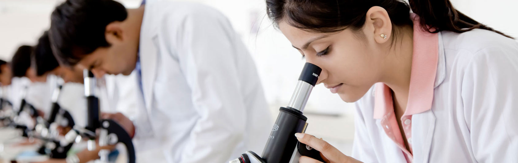 REENA INSTITUTE OF PHARMACY, VILLAGE MAU PARASIN PO-MEHANAJPUR, AZAMGARH